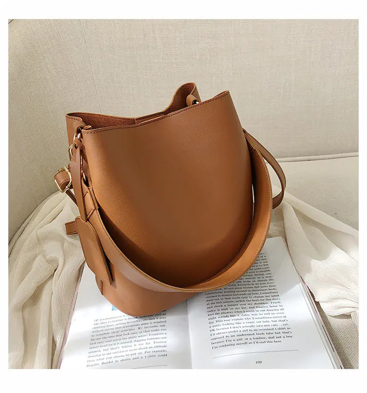 Simple Trendy Bucket Bag
